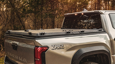 DiamondBack HD Tonneau Cover 5.5ft Bed (Tacoma)