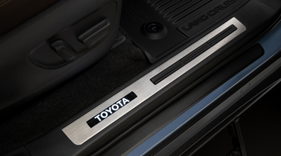 Illuminated Door Sills (Land Cruiser)