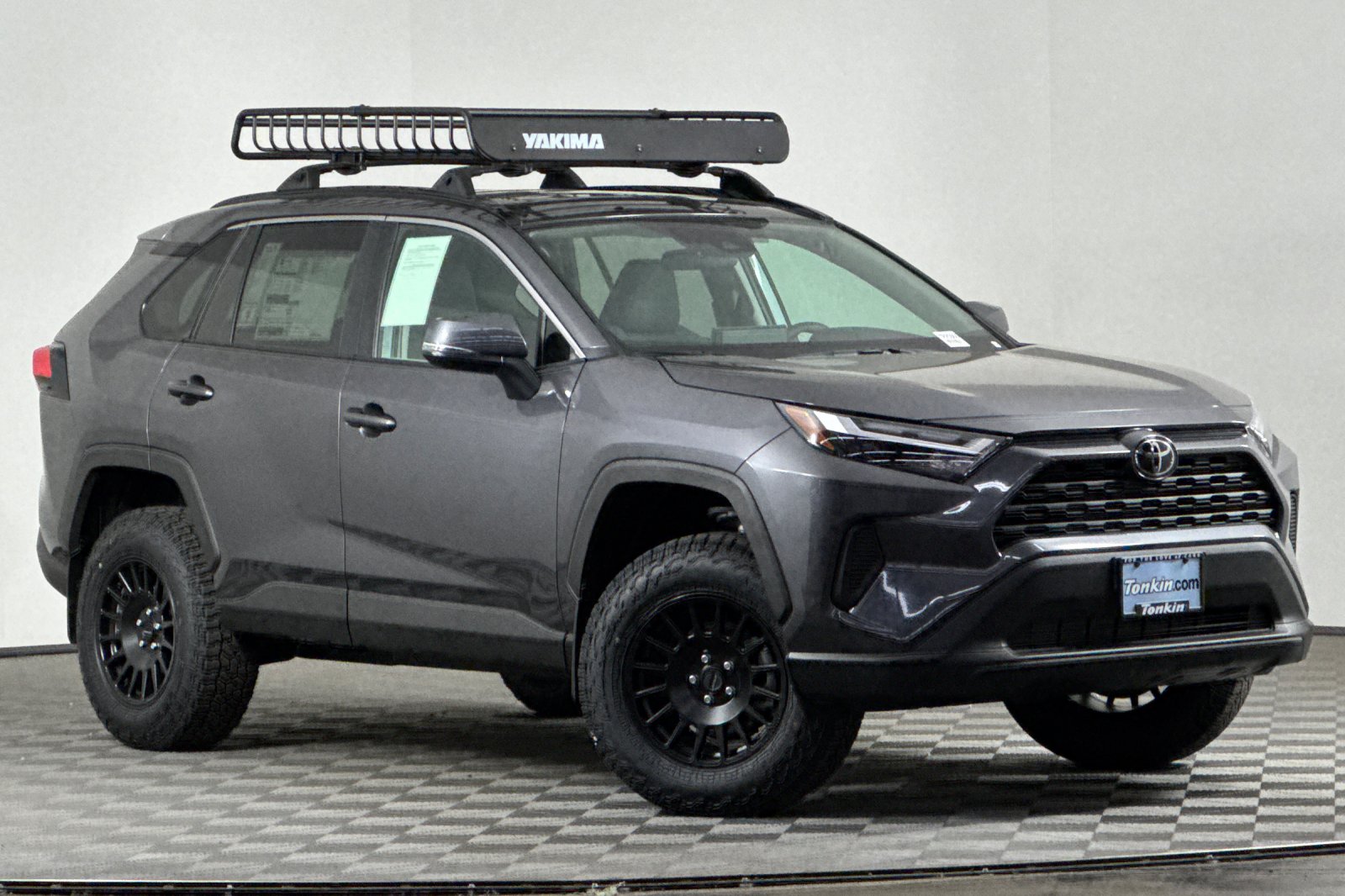 2.5" Rough Country Rav4 Lift Kit