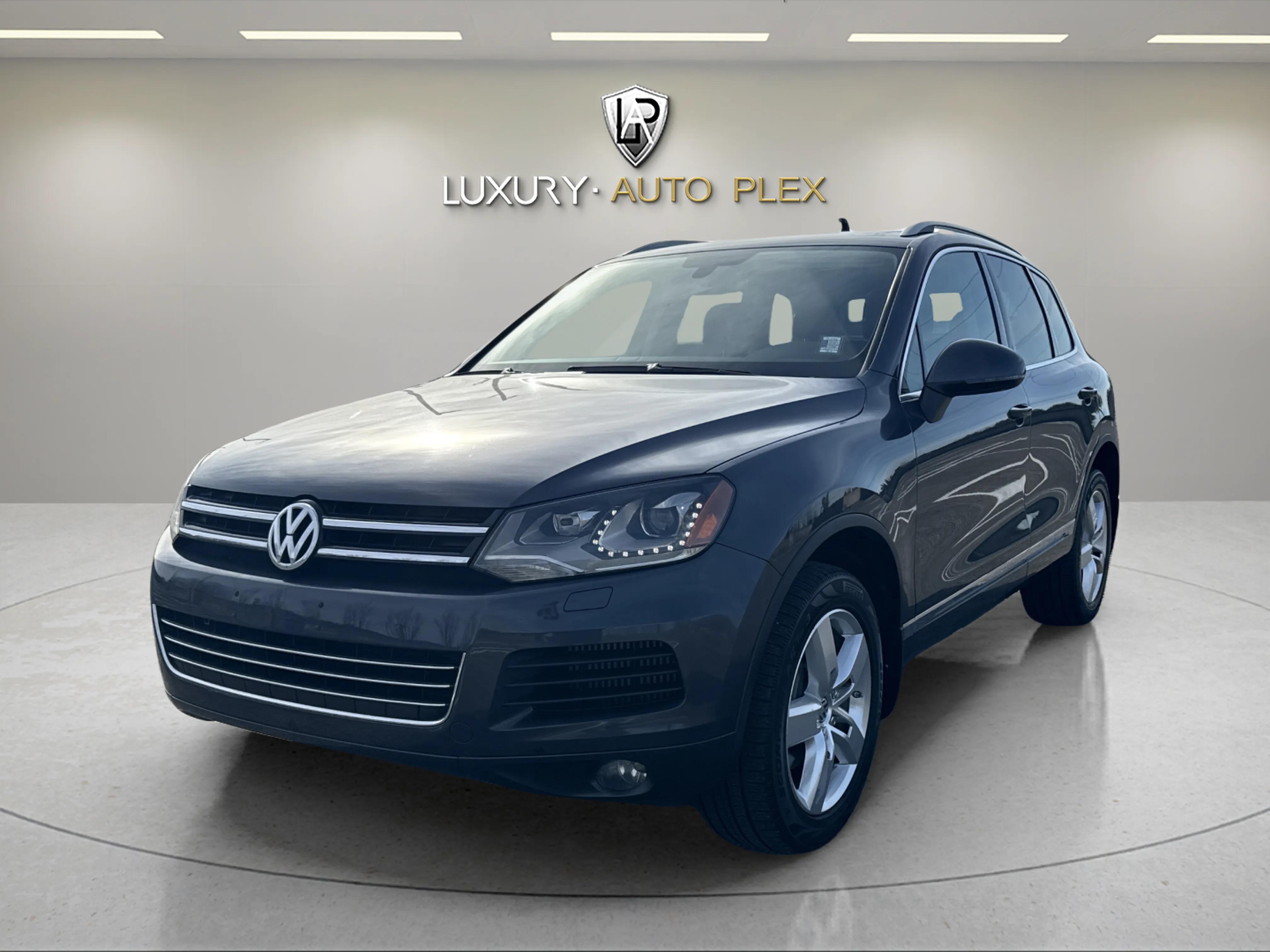 2012 Volkswagen Touareg Sport
