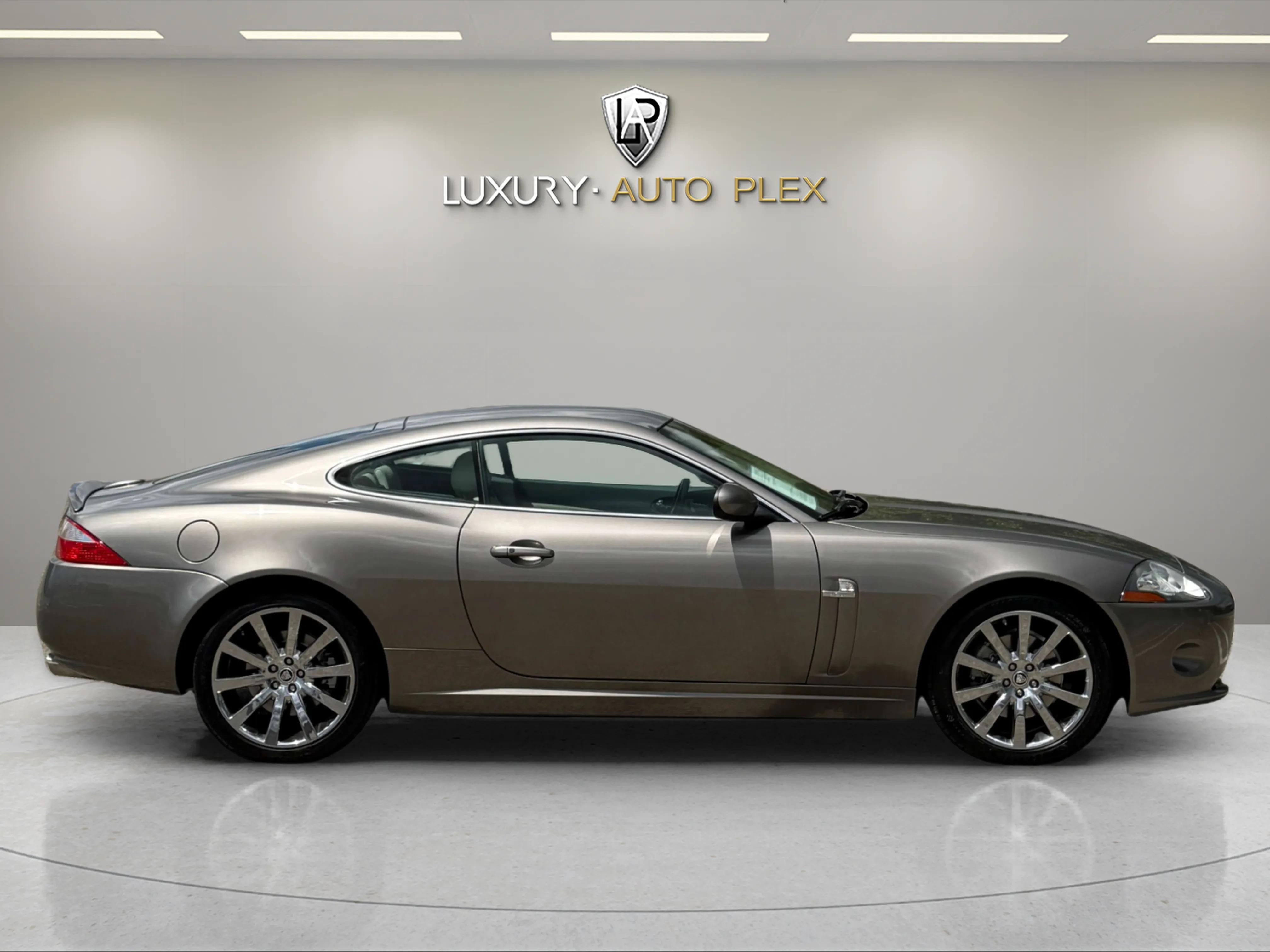 2009 Jaguar XK Series - Photo 6