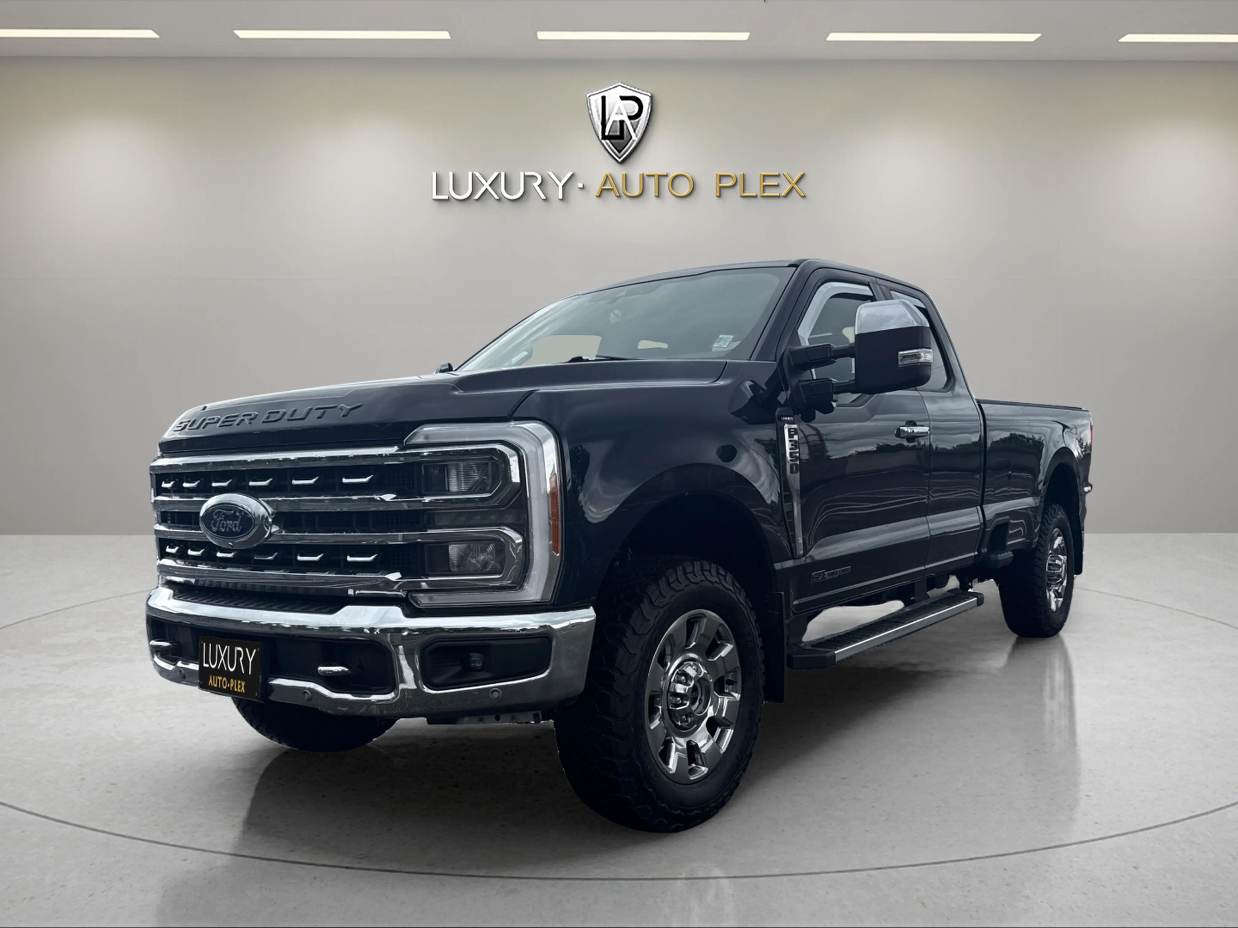2023 Ford F-350 Lariat 4x4 SuperCab 8' Box SRW's photo