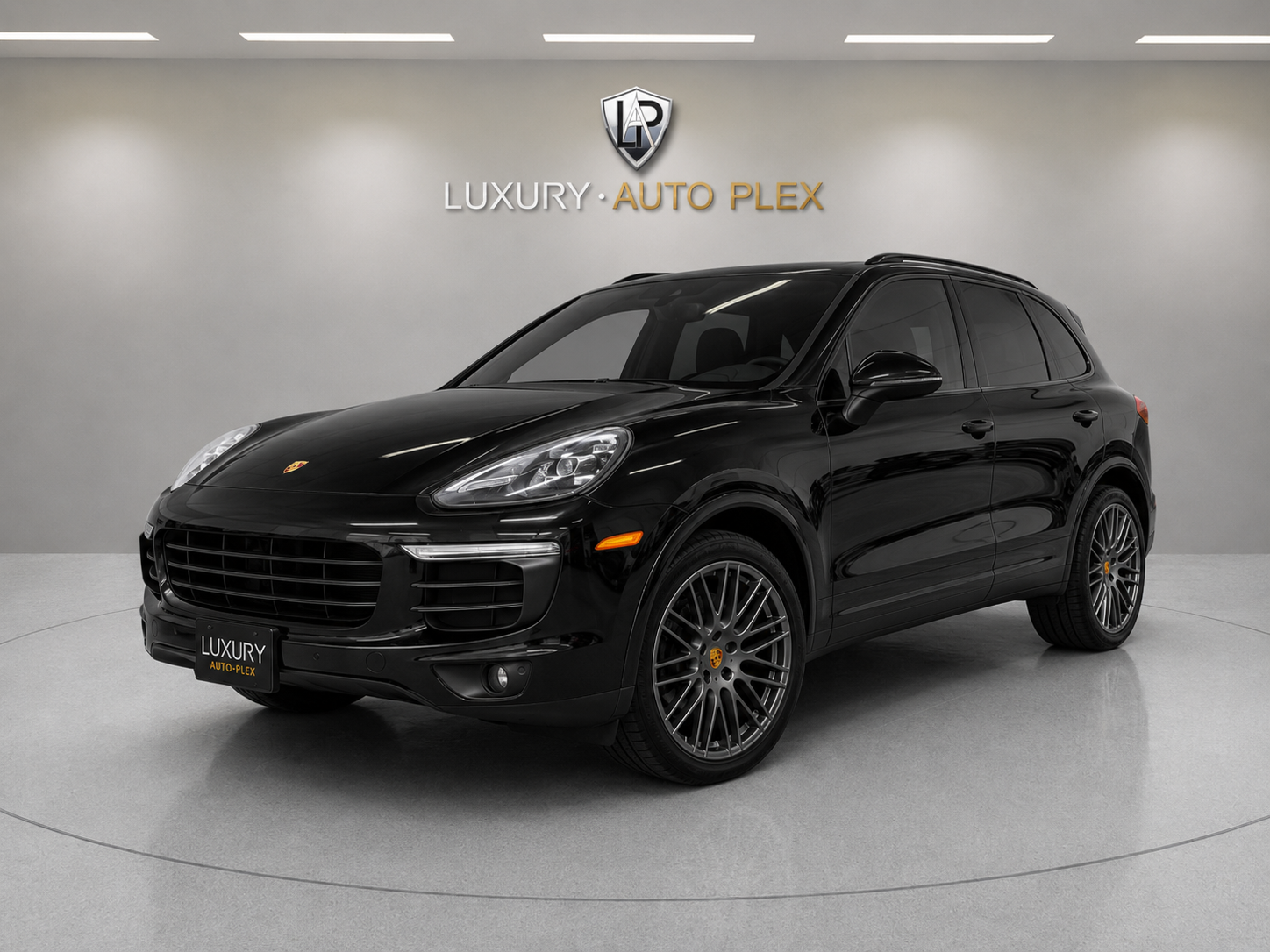 2018 Porsche Cayenne Platinum Edition's photo
